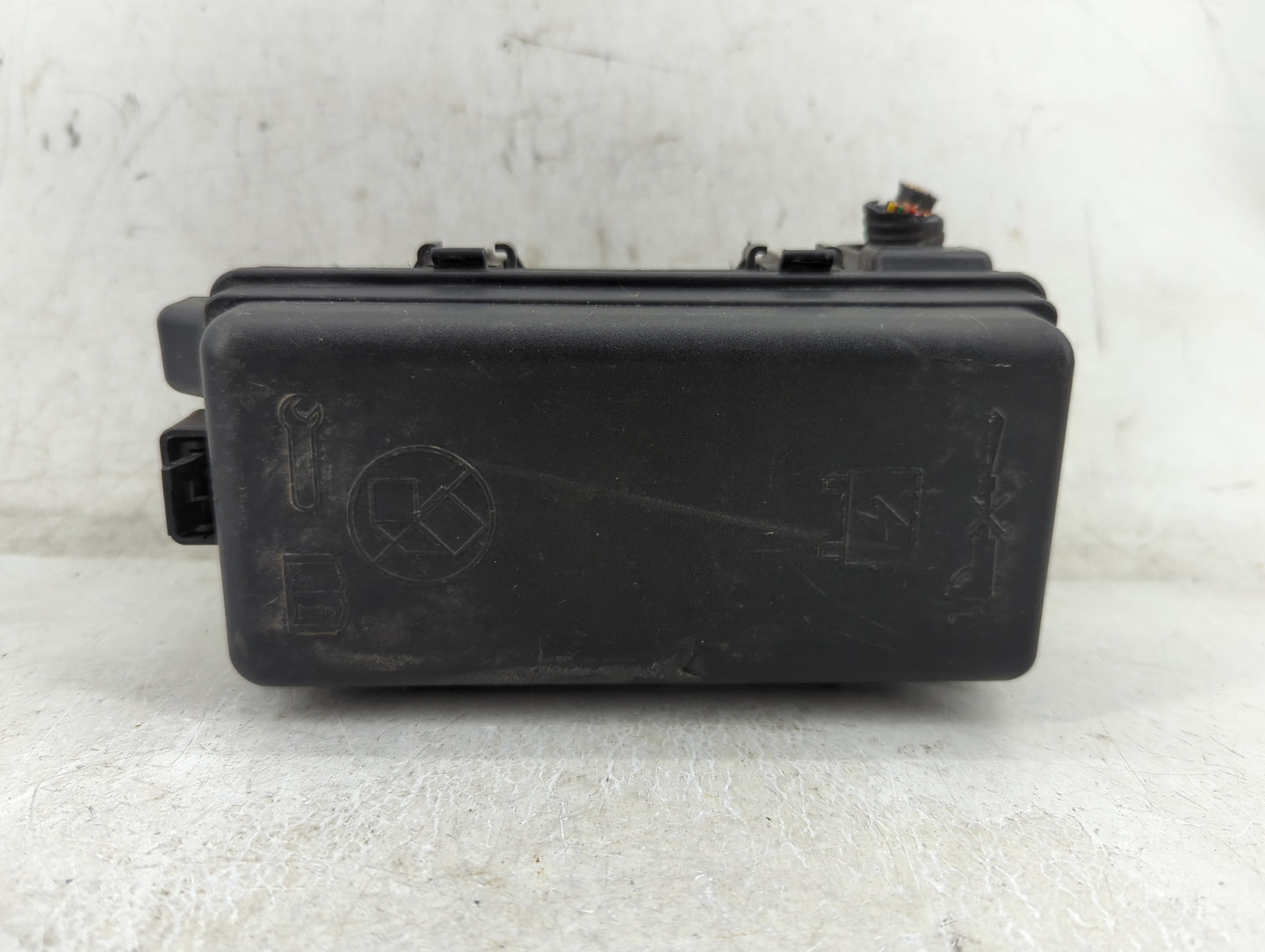 2014 Chevrolet Spark Fusebox Fuse Box Panel Relay Module P/N:95389023 Fits OEM Used Auto Parts - Oemusedautoparts1.com