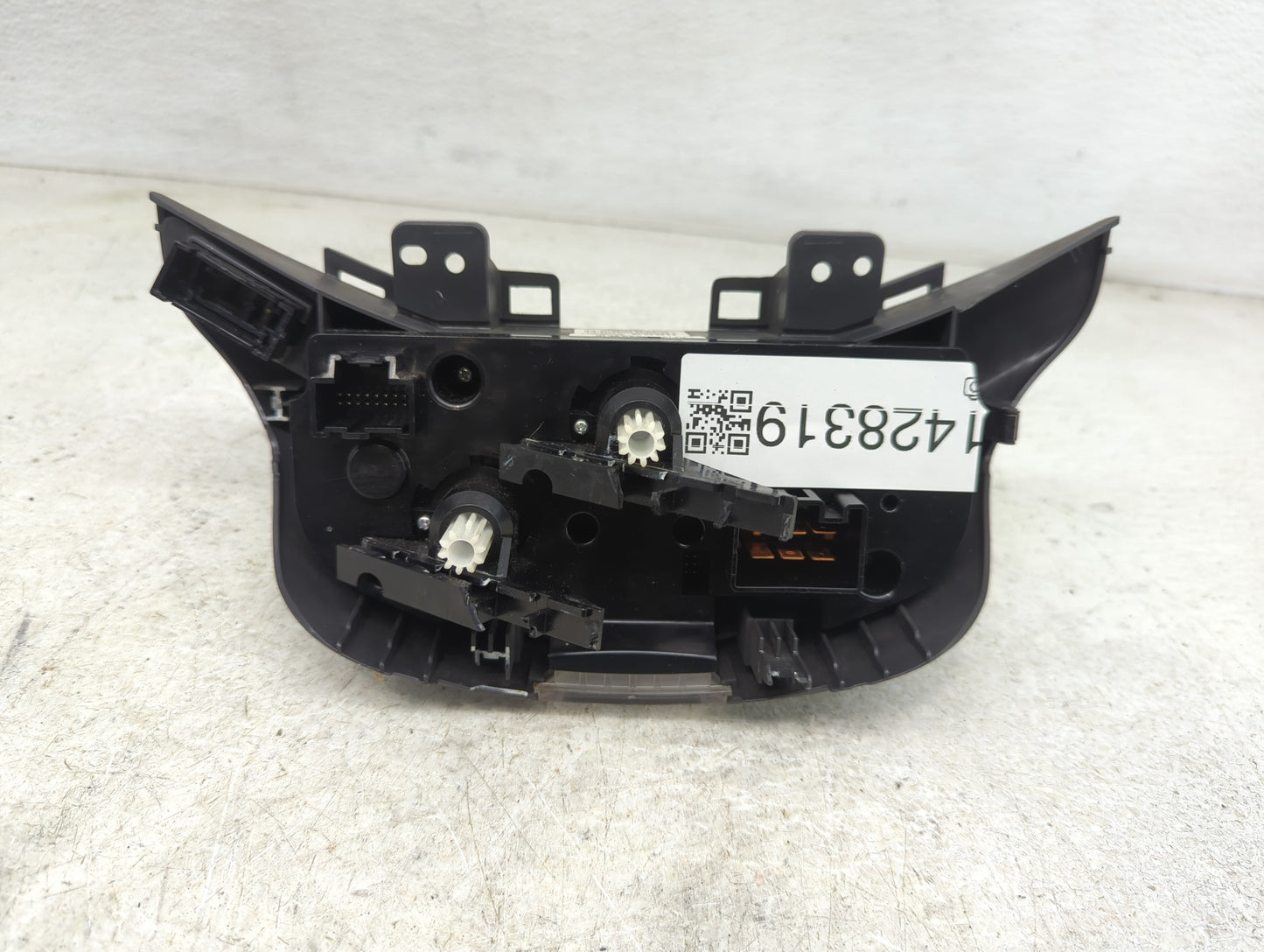 2013-2015 Chevrolet Spark Climate Control Module Temperature AC/Heater Replacement P/N:95390863 Fits Fits 2013 2014 2015 OEM