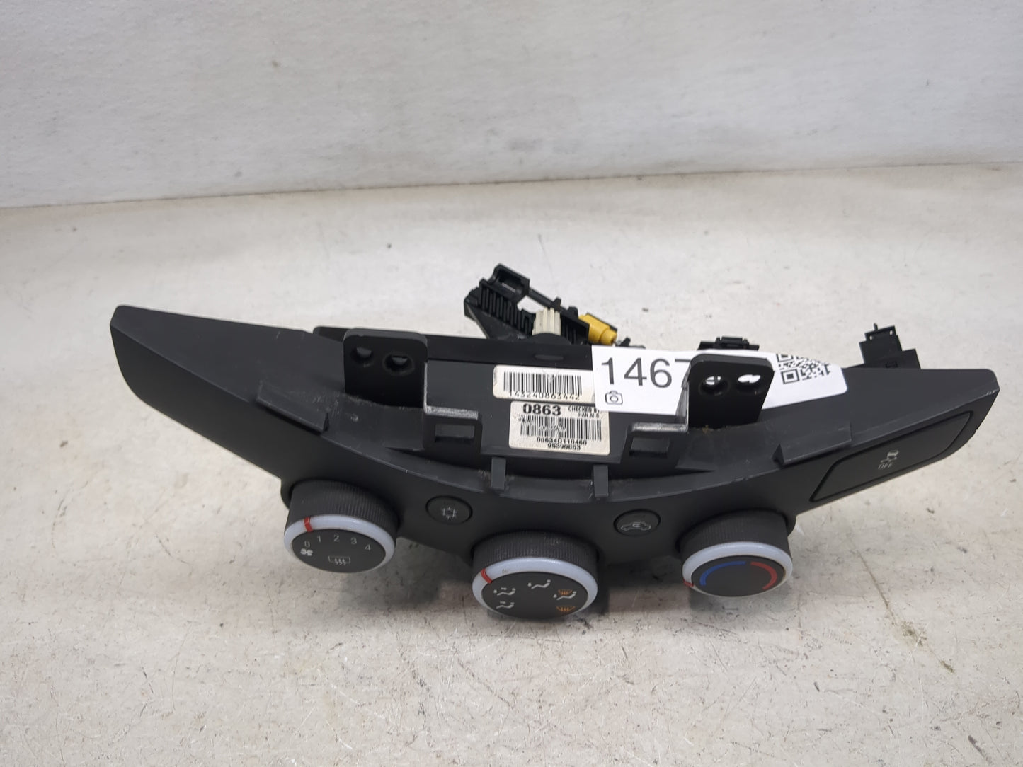 2013-2015 Chevrolet Spark Climate Control Module Temperature AC/Heater Replacement P/N:08634D110460 95390863 Fits OEM Used A