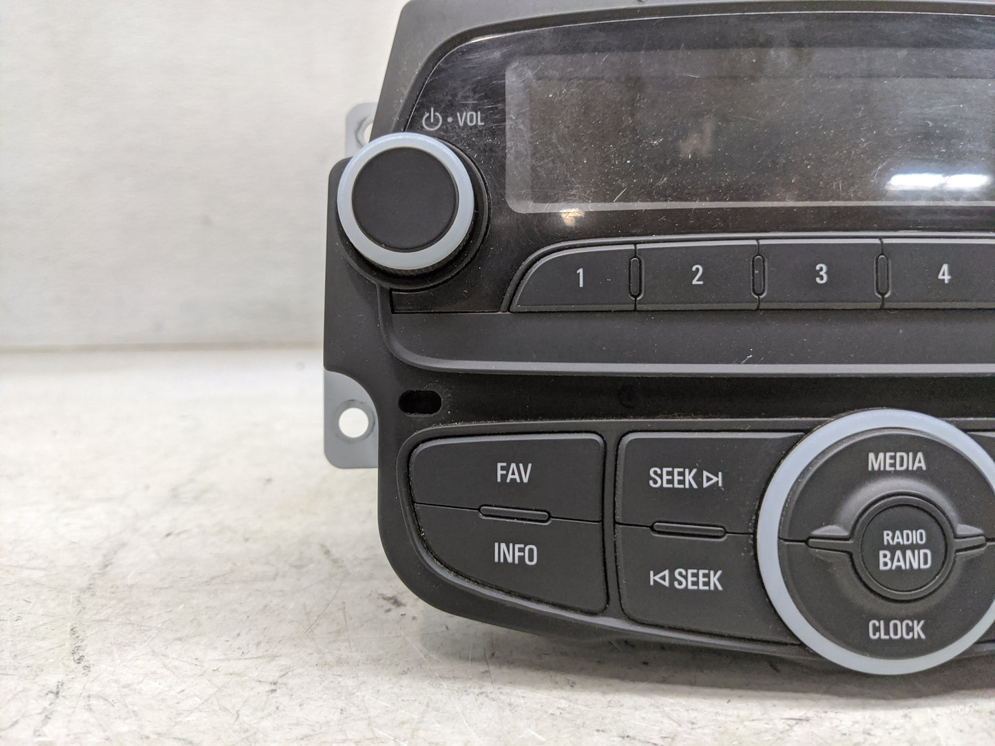 2014-2015 Chevrolet Spark Radio AM FM Cd Player Receiver Replacement P/N:95441223 557799431, 511406400006391 Fits Fits 2014 