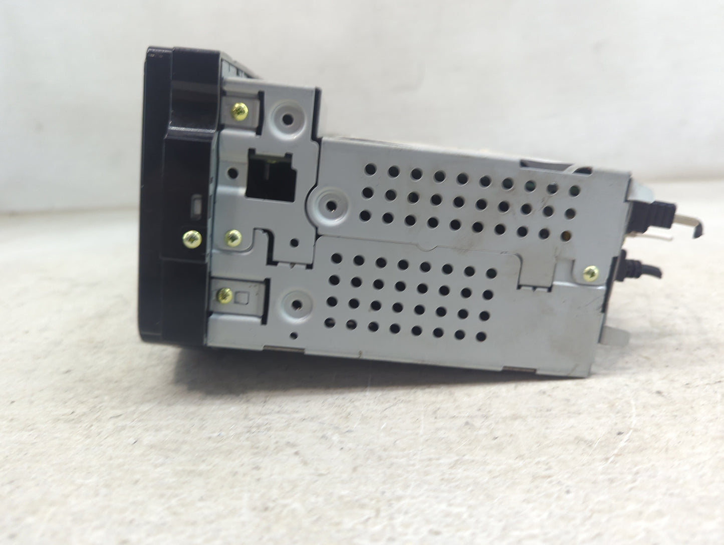 2013-2014 Chevrolet Spark Radio AM FM Cd Player Receiver Replacement P/N:95413353 7310500000000X, 688277334 Fits Fits 2013 2