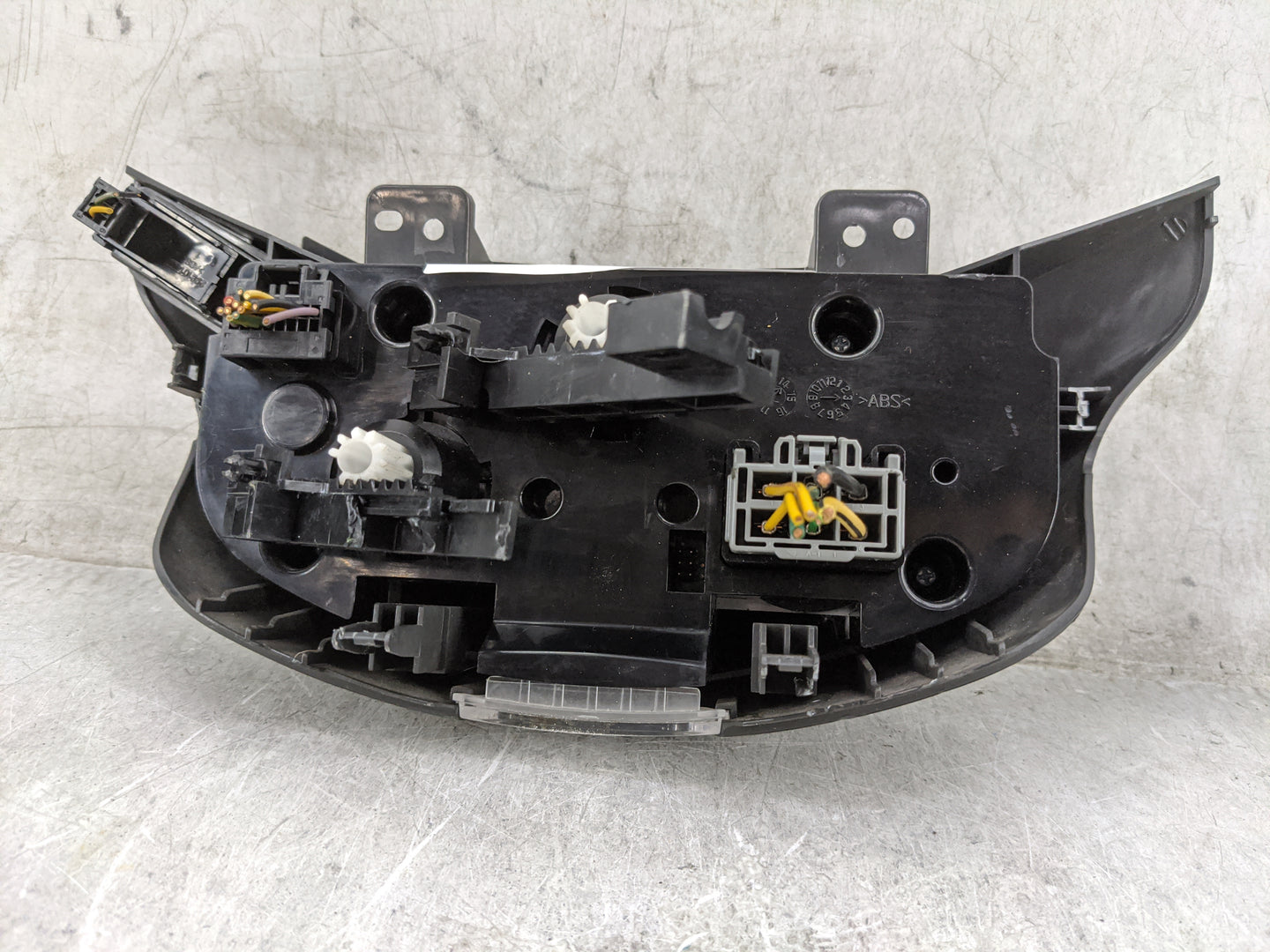 2013-2015 Chevrolet Spark Climate Control Module Temperature AC/Heater Replacement P/N:95390863 08634C170263 Fits OEM Used A