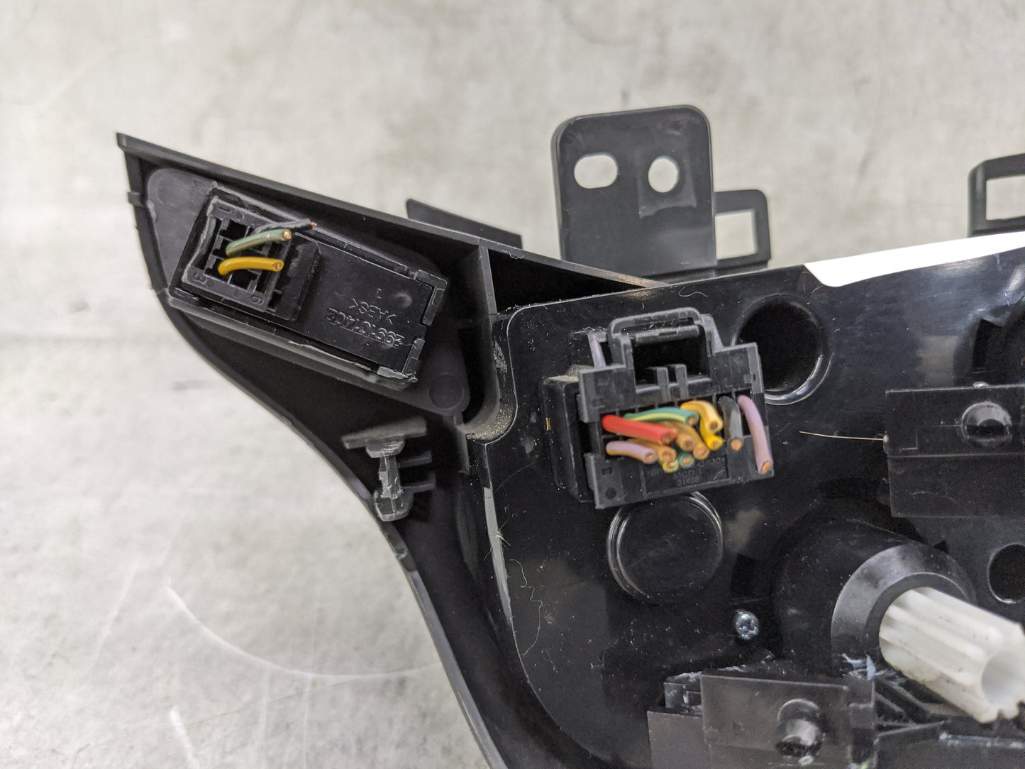 2013-2015 Chevrolet Spark Climate Control Module Temperature AC/Heater Replacement P/N:95390863 08634C170263 Fits OEM Used A