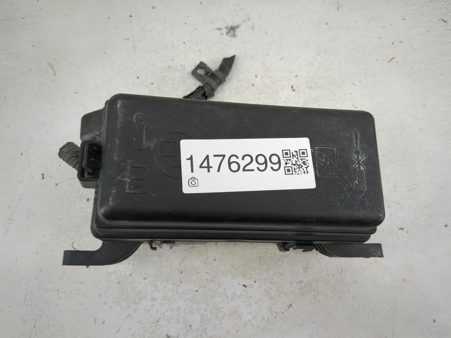 2014 Chevrolet Spark Fusebox Fuse Box Panel Relay Module P/N:95389023 95020946 Fits OEM Used Auto Parts - Oemusedautoparts1.