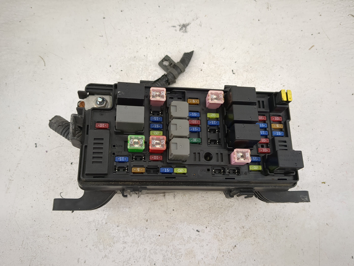 2014 Chevrolet Spark Fusebox Fuse Box Panel Relay Module P/N:95389023 95020946 Fits OEM Used Auto Parts - Oemusedautoparts1.