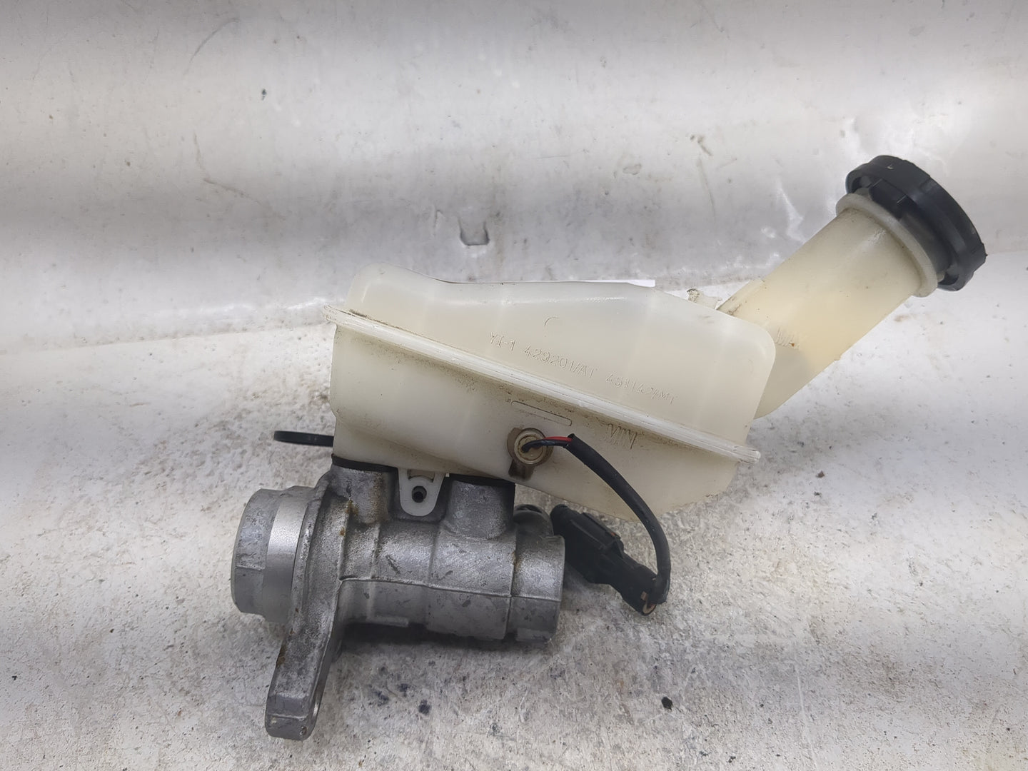2013-2014 Chevrolet Spark Brake Master Cylinder - Oemusedautoparts1.com