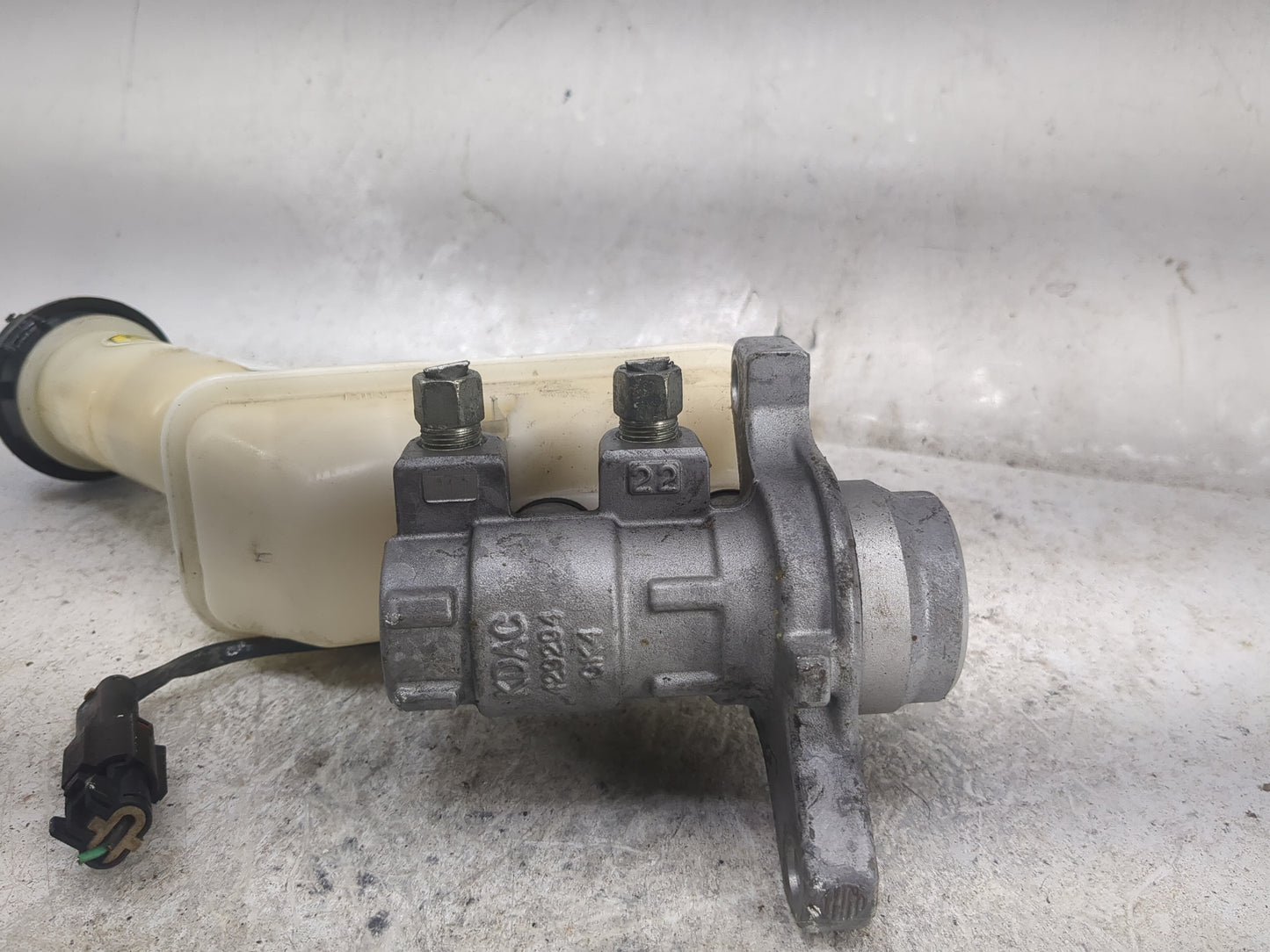 2013-2014 Chevrolet Spark Brake Master Cylinder - Oemusedautoparts1.com