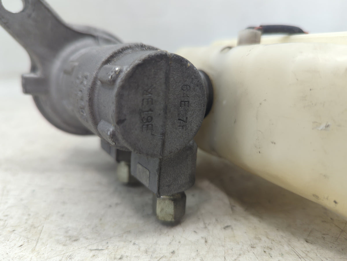2013-2014 Chevrolet Spark Brake Master Cylinder 1498453 - Oemusedautoparts1.com