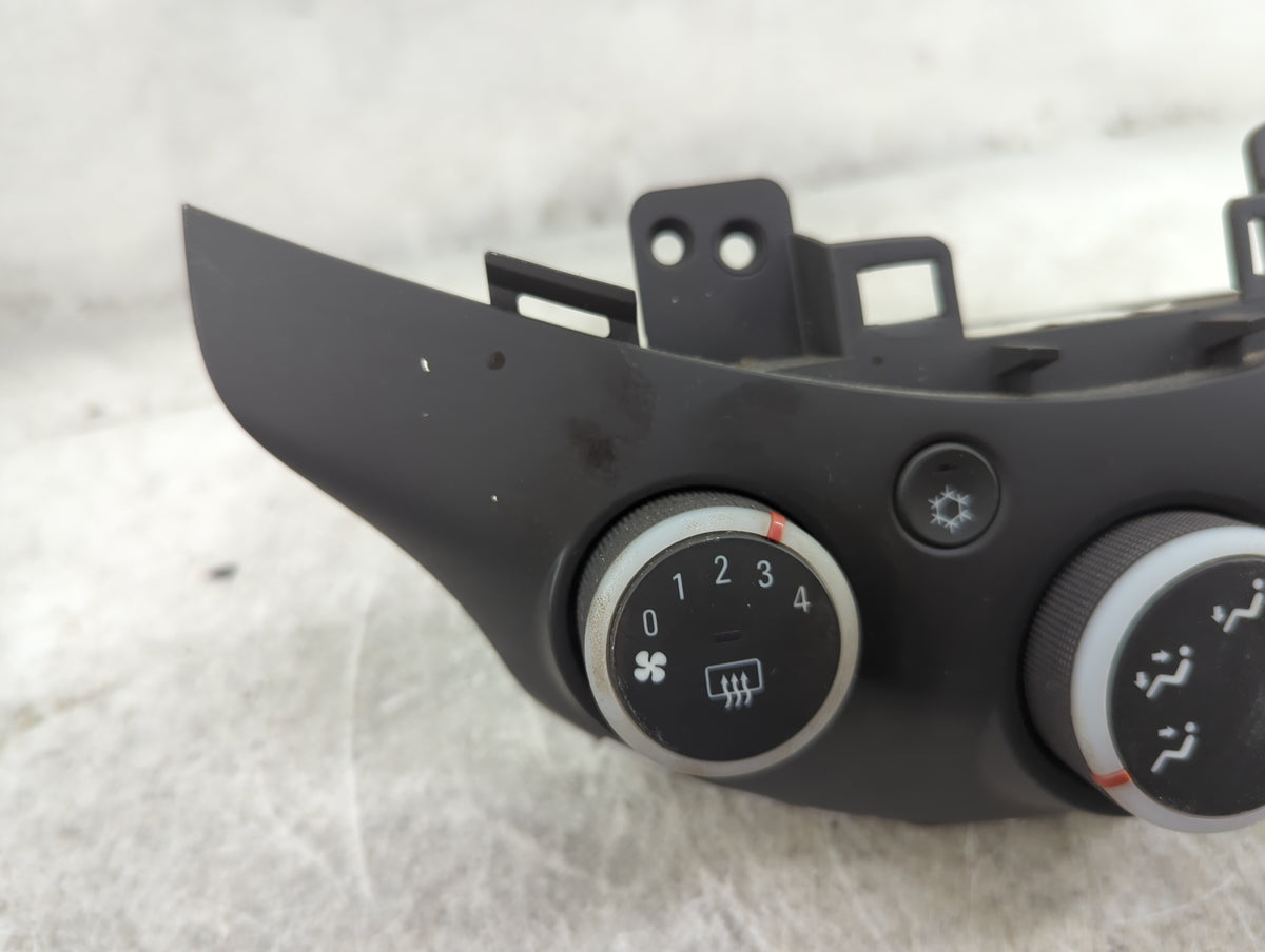 2013-2015 Chevrolet Spark Climate Control Module Temperature AC/Heater Replacement P/N:84053E160904 95088405 Fits OEM Used A