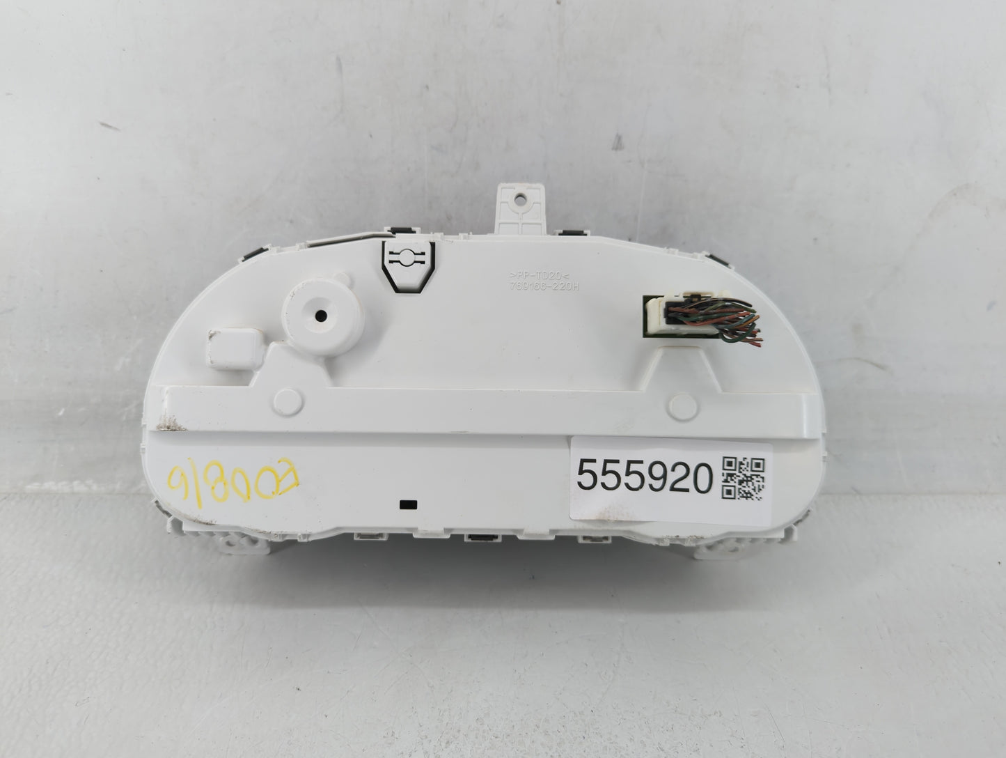 2013-2015 Chevrolet Spark Instrument Cluster Speedometer Gauges P/N:769166-220H Fits Fits 2013 2014 2015 OEM Used Auto Parts