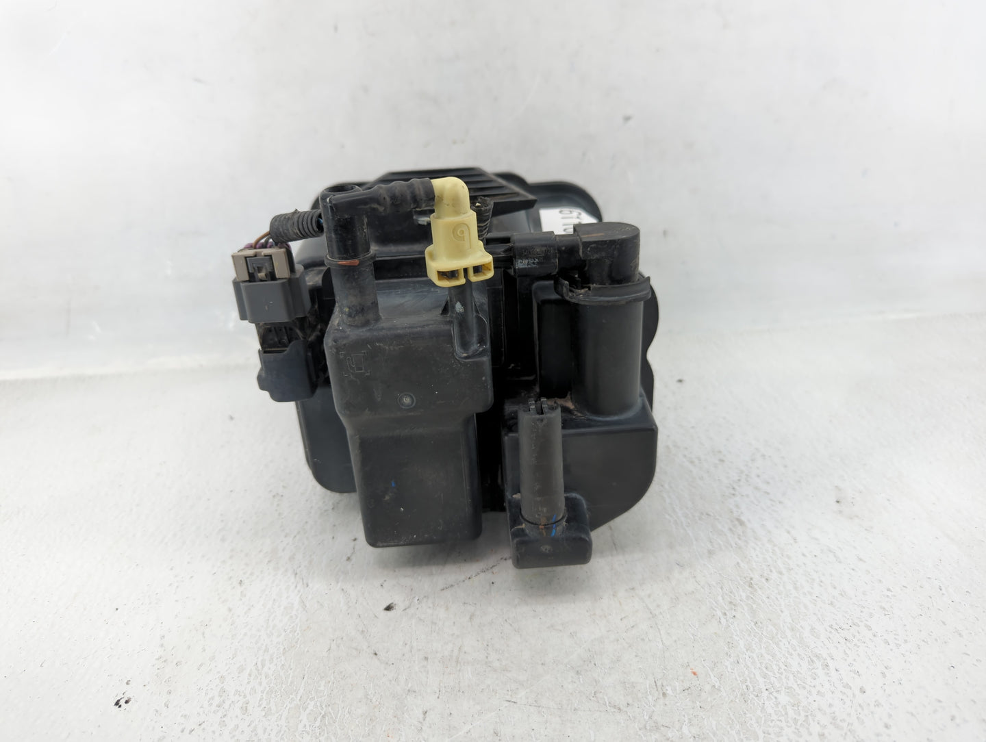 2014 Chevrolet Spark Fuel Vapor Charcoal Canister - Oemusedautoparts1.com