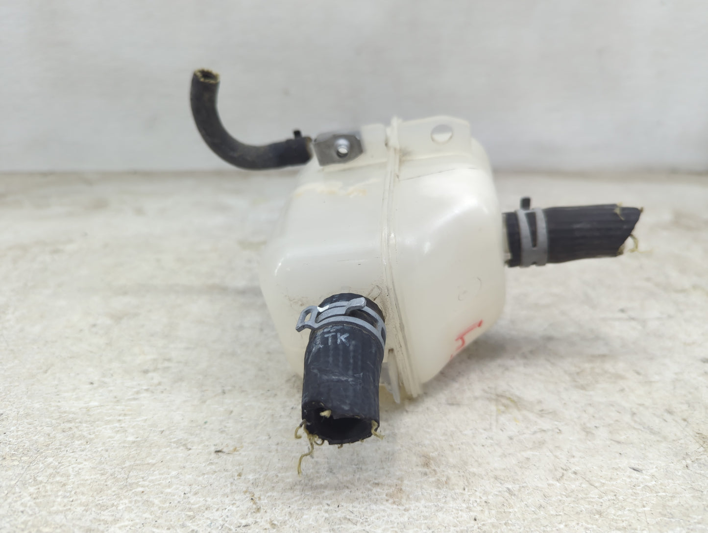 Chevrolet Spark Classic Radiator Coolant Overflow Expansion Tank Bottle - Oemusedautoparts1.com