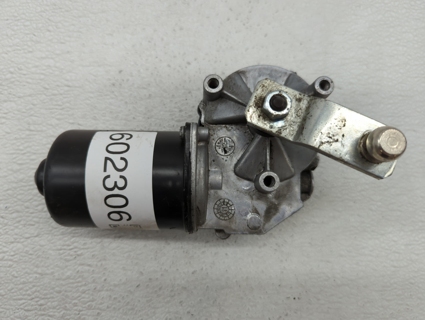 2014-2017 Chevrolet Ss Front Windshield Wiper Motor P/N:ZD16328-200 Fits Fits 2013 2014 2015 2016 2017 OEM Used Auto Parts -