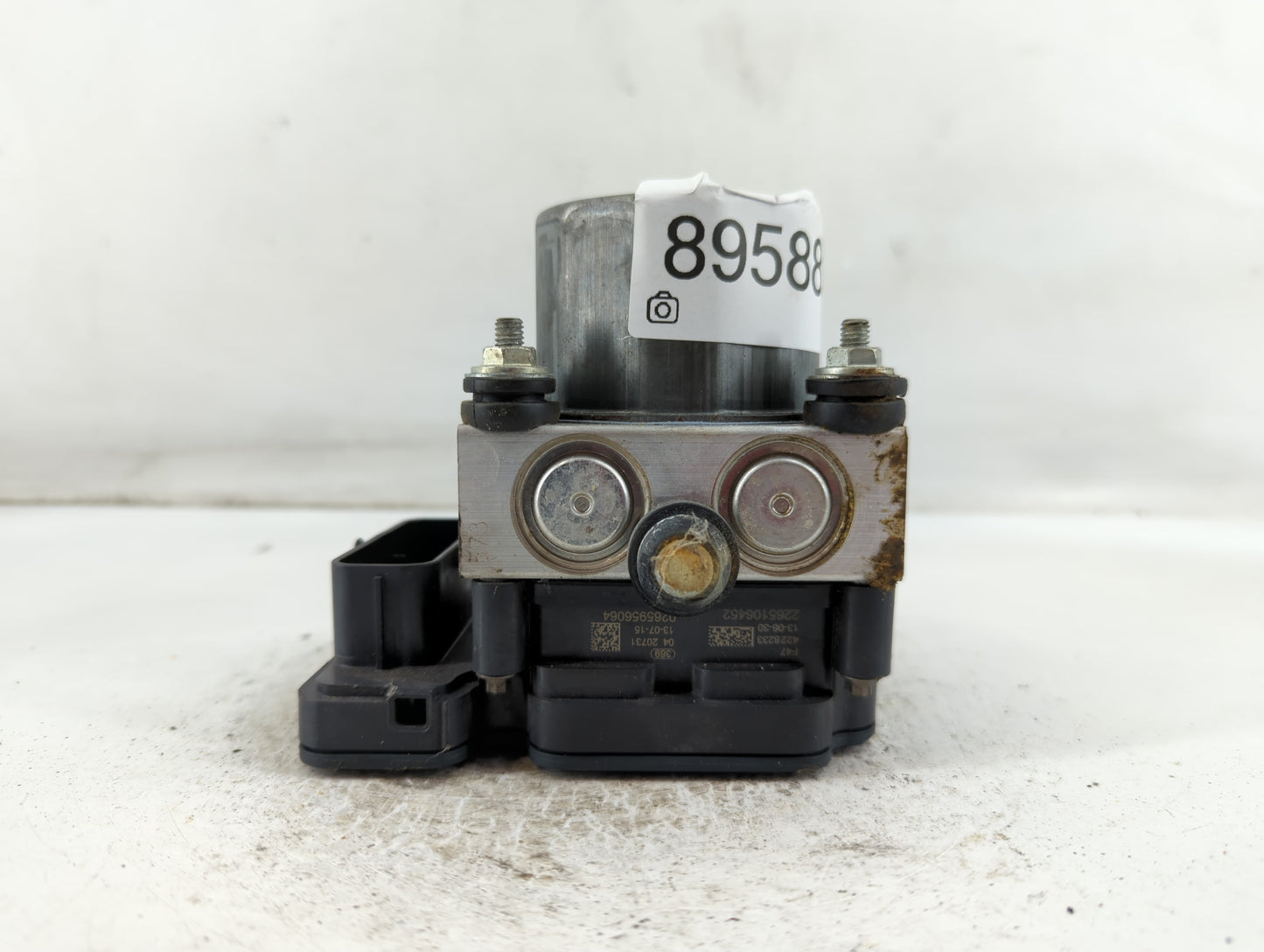 2014 Chevrolet Ss ABS Pump Control Module Replacement P/N:269 621 Fits OEM Used Auto Parts - Oemusedautoparts1.com