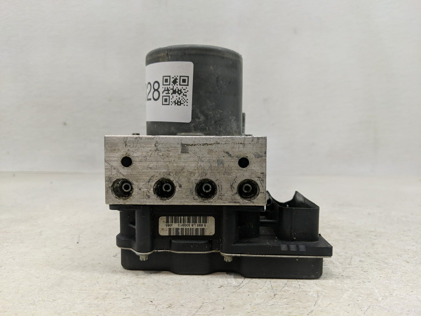 2009-2014 Chevrolet Suburban 1500 ABS Pump Control Module Replacement P/N:0 265 952 091 Fits Fits 2009 2010 2011 2012 2013 2