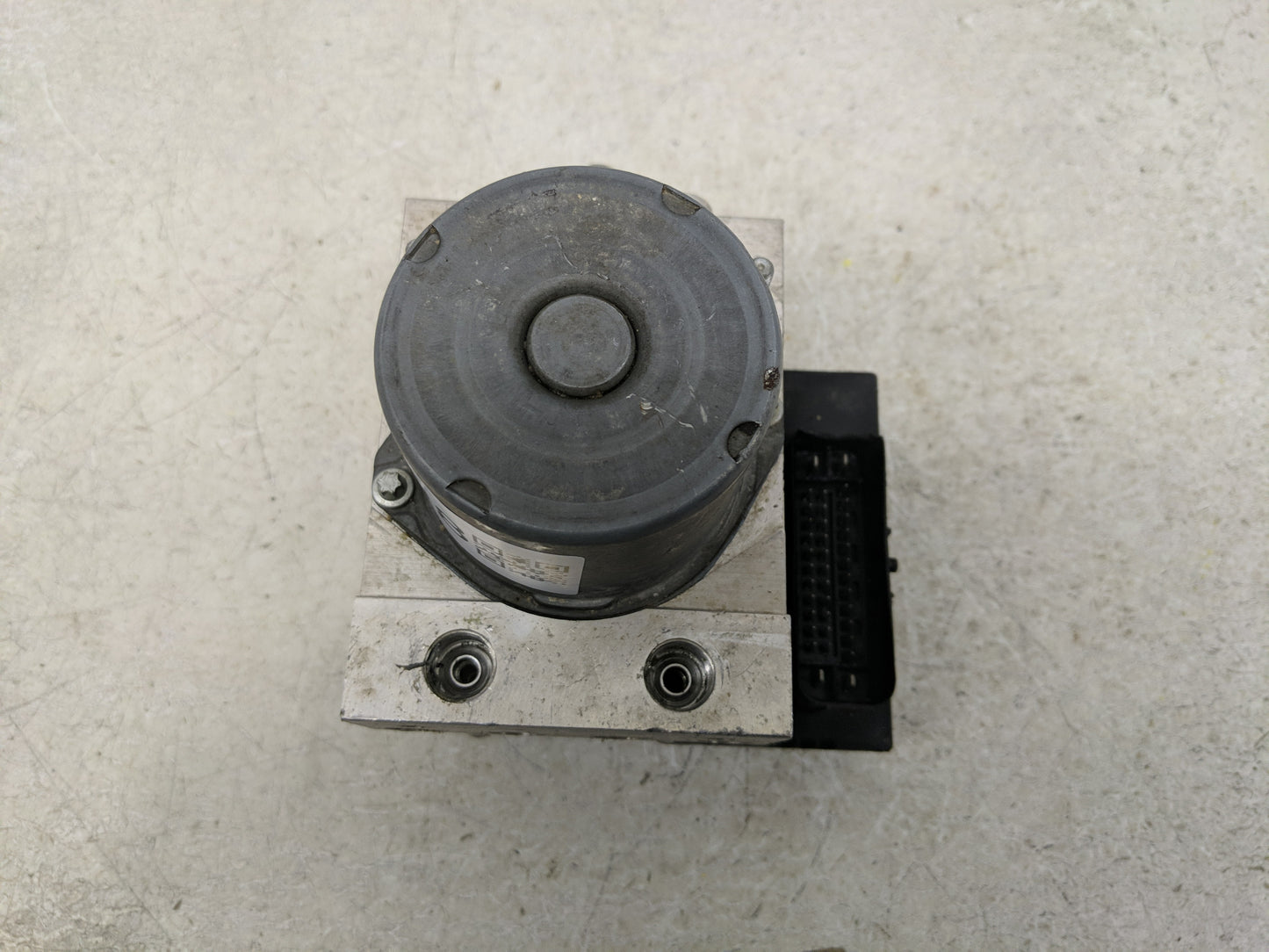 2009-2014 Chevrolet Suburban 1500 ABS Pump Control Module Replacement P/N:0 265 952 091 Fits Fits 2009 2010 2011 2012 2013 2