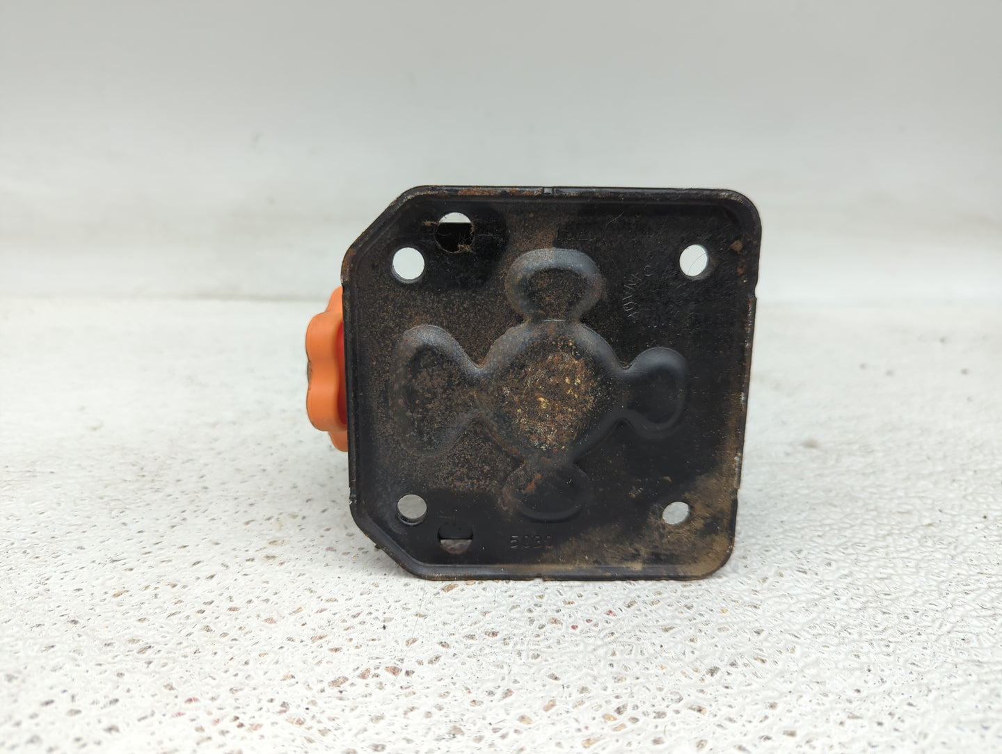 2014 Chevrolet Suburban 1500 Spare Scissor Car Jack 1415614 - Oemusedautoparts1.com