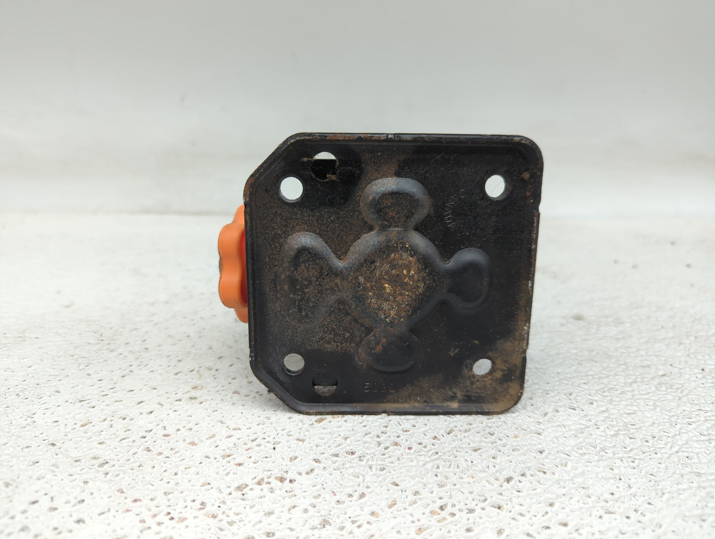 2014 Chevrolet Suburban 1500 Spare Scissor Car Jack 1415614 - Oemusedautoparts1.com
