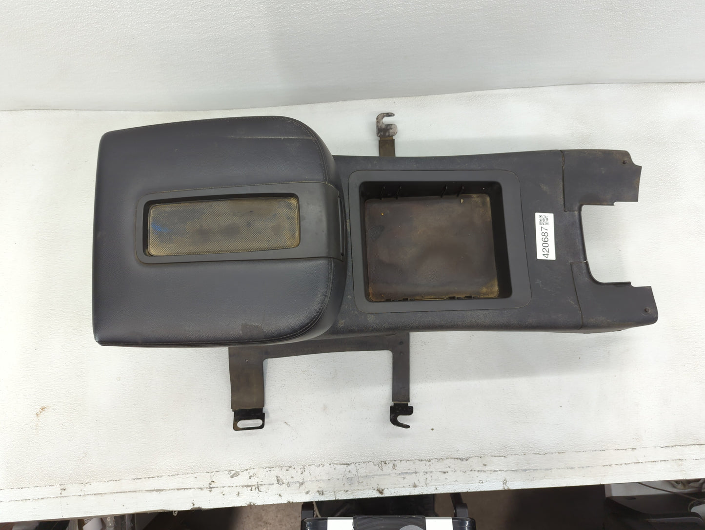 2009 Chevrolet Suburban 1500 Overhead Roof Console Interior Dome Light - Oemusedautoparts1.com