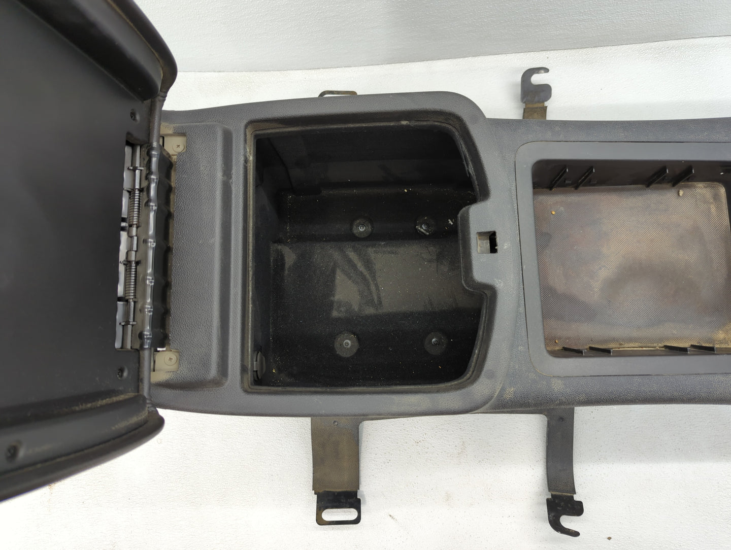 2009 Chevrolet Suburban 1500 Overhead Roof Console Interior Dome Light - Oemusedautoparts1.com
