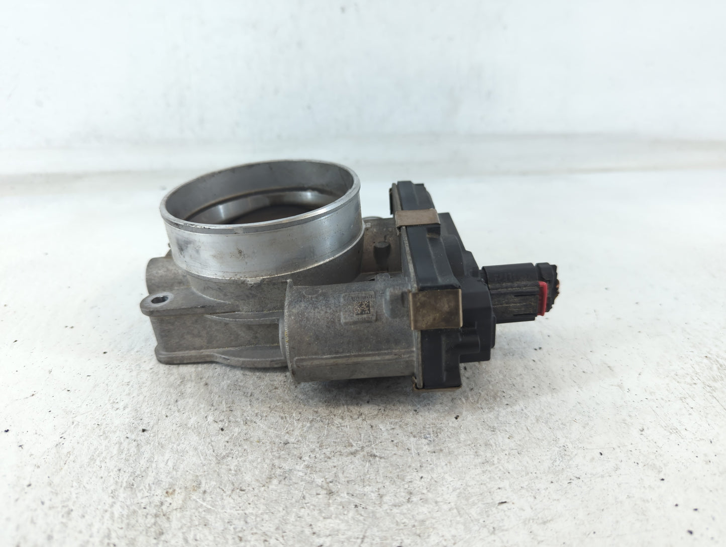 2014 Chevrolet Suburban 1500 Throttle Body P/N:12617792 Fits Fits 2015 2016 2017 2018 2019 2020 2021 2022 OEM Used Auto Part