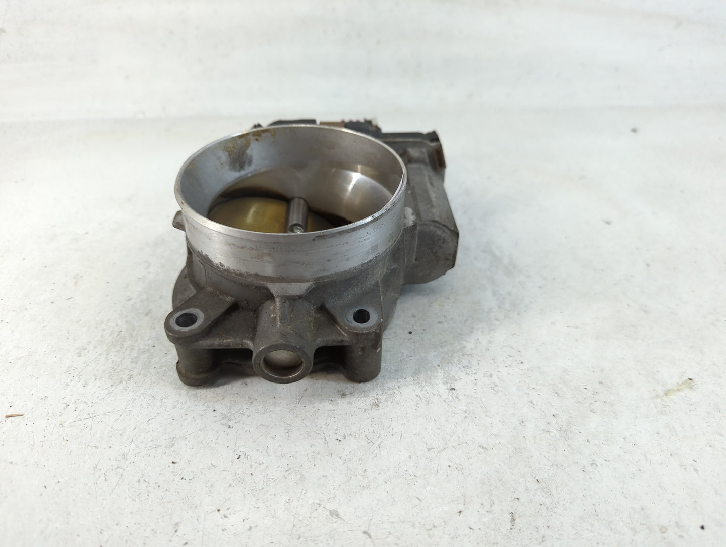 2009-2014 Chevrolet Suburban 1500 Throttle Body P/N:RME87 Fits Fits 2009 2010 2011 2012 2013 2014 2015 OEM Used Auto Parts -