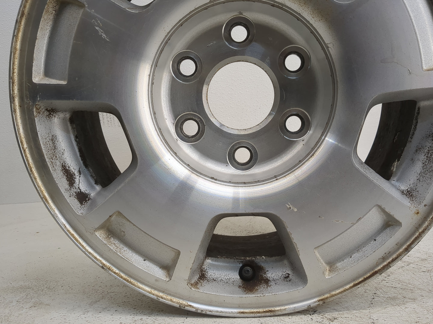 2007-2014 Chevrolet Tahoe Oem Wheel Rim 1145991 - Oemusedautoparts1.com