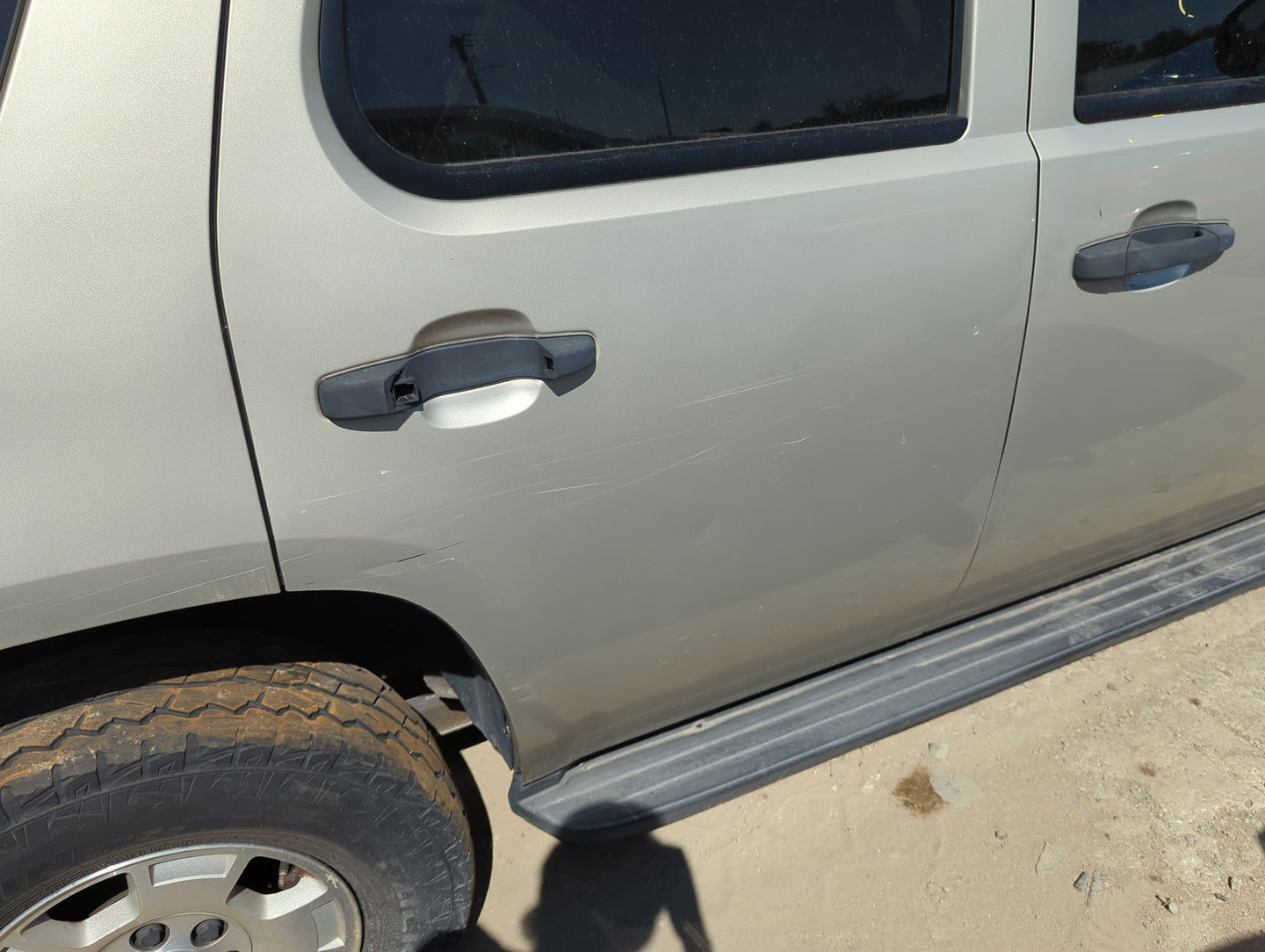 2007-2014 Chevrolet Tahoe Passenger Rear Door Oem - Oemusedautoparts1.com