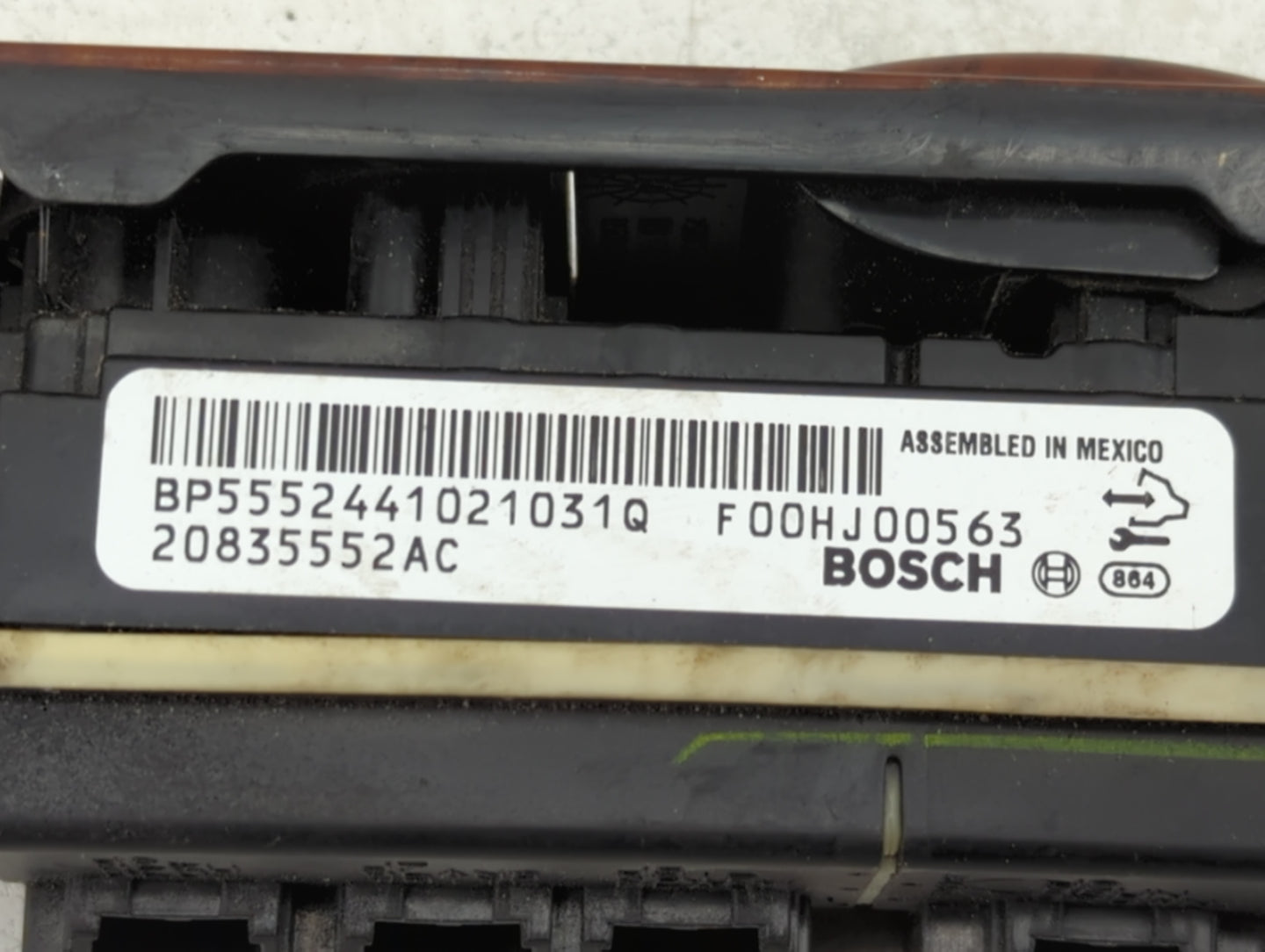 2014 Chevrolet Tahoe Master Power Window Switch Replacement Driver Side Left P/N:20835552AC Fits OEM Used Auto Parts - Oemus