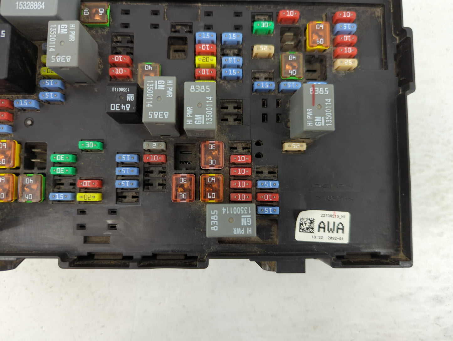 2010-2014 Chevrolet Tahoe Fusebox Fuse Box Panel Relay Module P/N:22798215 Fits Fits 2010 2011 2012 2013 2014 OEM Used Auto 