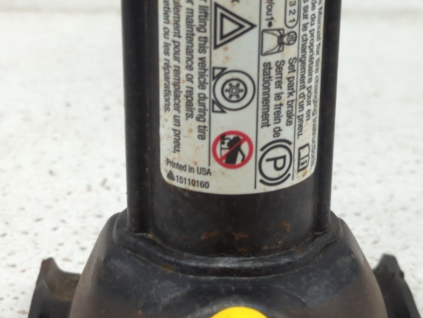 2014 Chevrolet Tahoe Spare Scissor Car Jack - Oemusedautoparts1.com