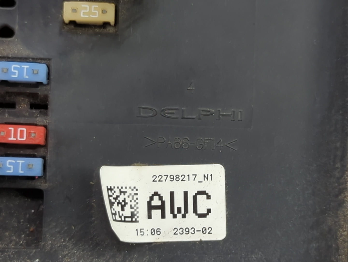 2010-2014 Chevrolet Tahoe Fusebox Fuse Box Panel Relay Module P/N:22798217 N1 Fits Fits 2010 2011 2012 2013 2014 OEM Used Au