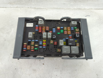 2010-2014 Chevrolet Tahoe Fusebox Fuse Box Panel Relay Module P/N:22798217 Fits Fits 2010 2011 2012 2013 2014 OEM Used Auto 