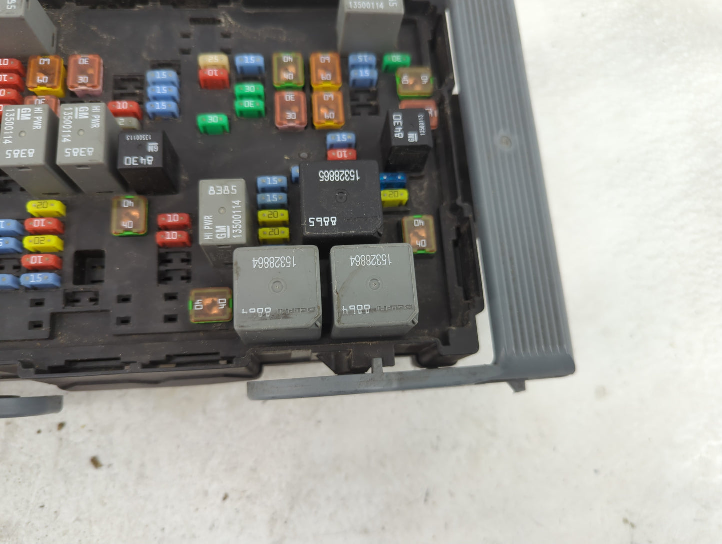 2010-2014 Chevrolet Tahoe Fusebox Fuse Box Panel Relay Module P/N:22798217 Fits Fits 2010 2011 2012 2013 2014 OEM Used Auto 