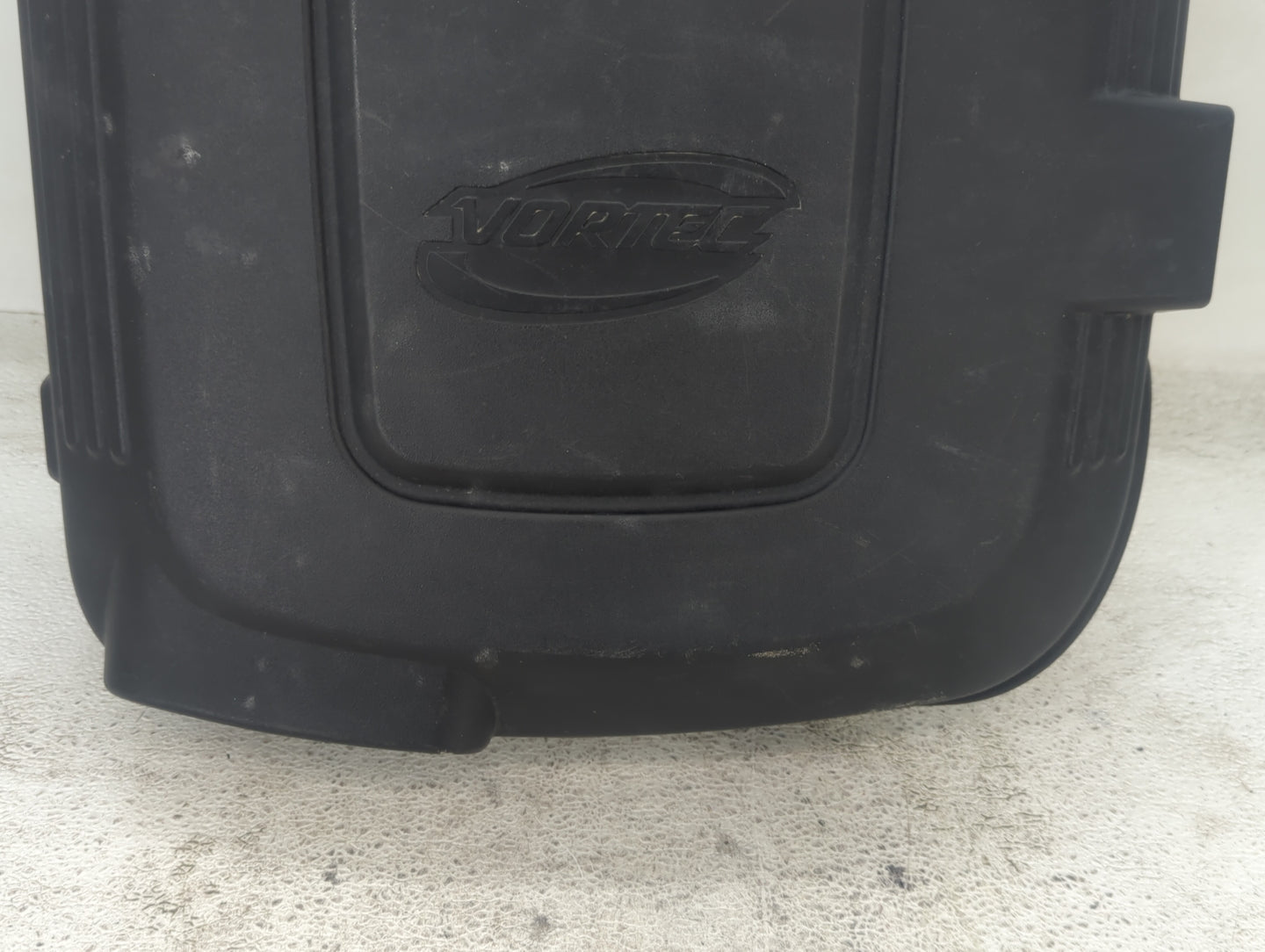 2014 Chevrolet Tahoe Engine Cover - Oemusedautoparts1.com