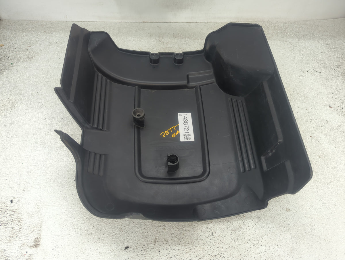 2014 Chevrolet Tahoe Engine Cover - Oemusedautoparts1.com