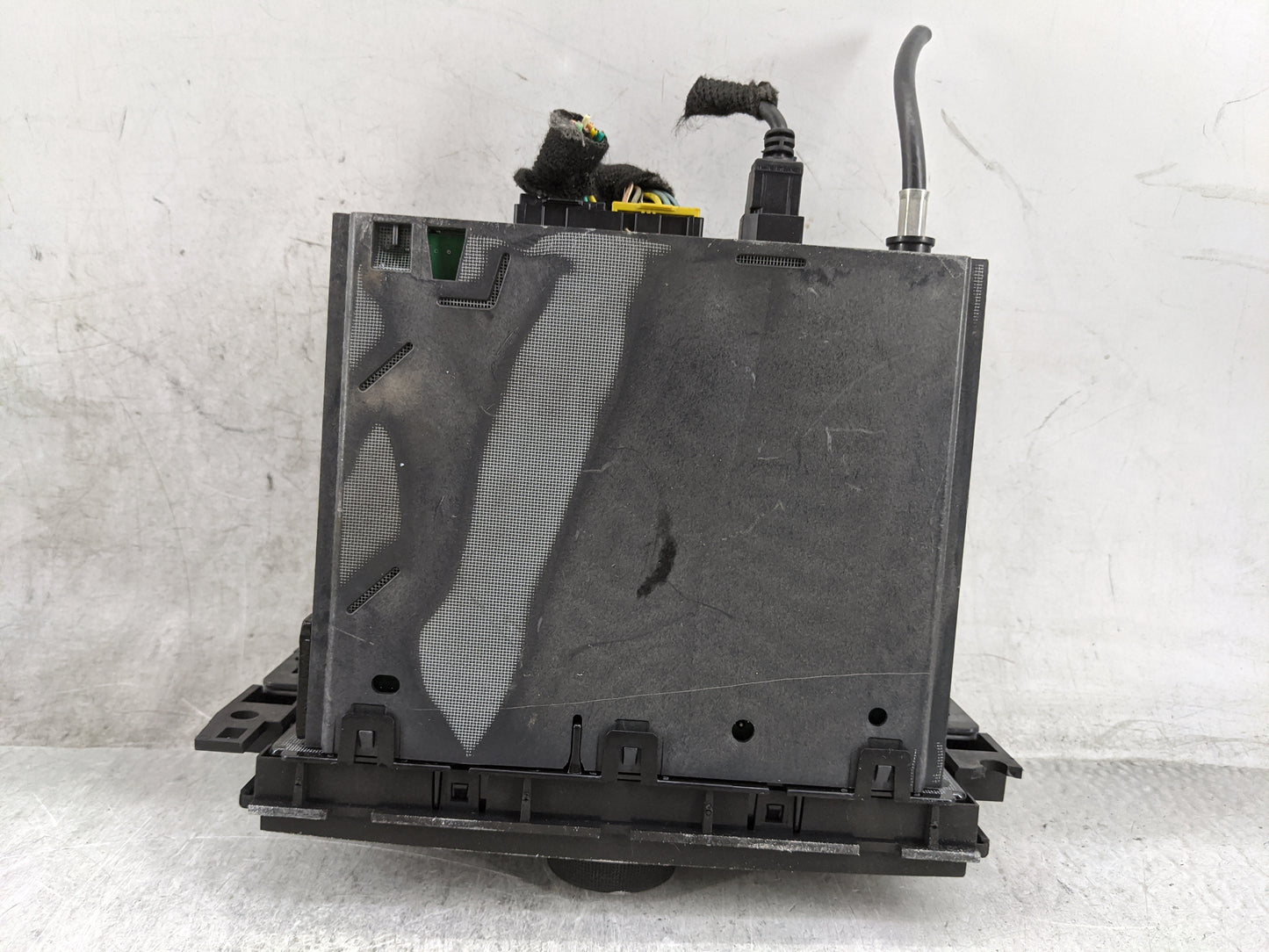 2007-2014 Chevrolet Tahoe Radio AM FM Cd Player Receiver Replacement P/N:20934593 28256335 Fits OEM Used Auto Parts - Oemuse