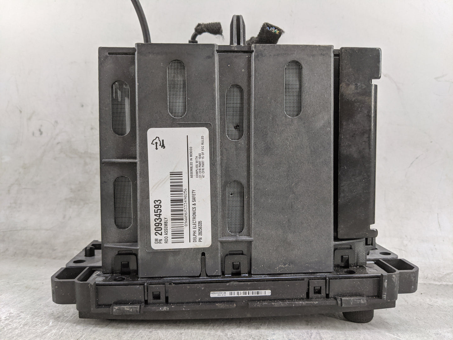 2007-2014 Chevrolet Tahoe Radio AM FM Cd Player Receiver Replacement P/N:20934593 28256335 Fits OEM Used Auto Parts - Oemuse