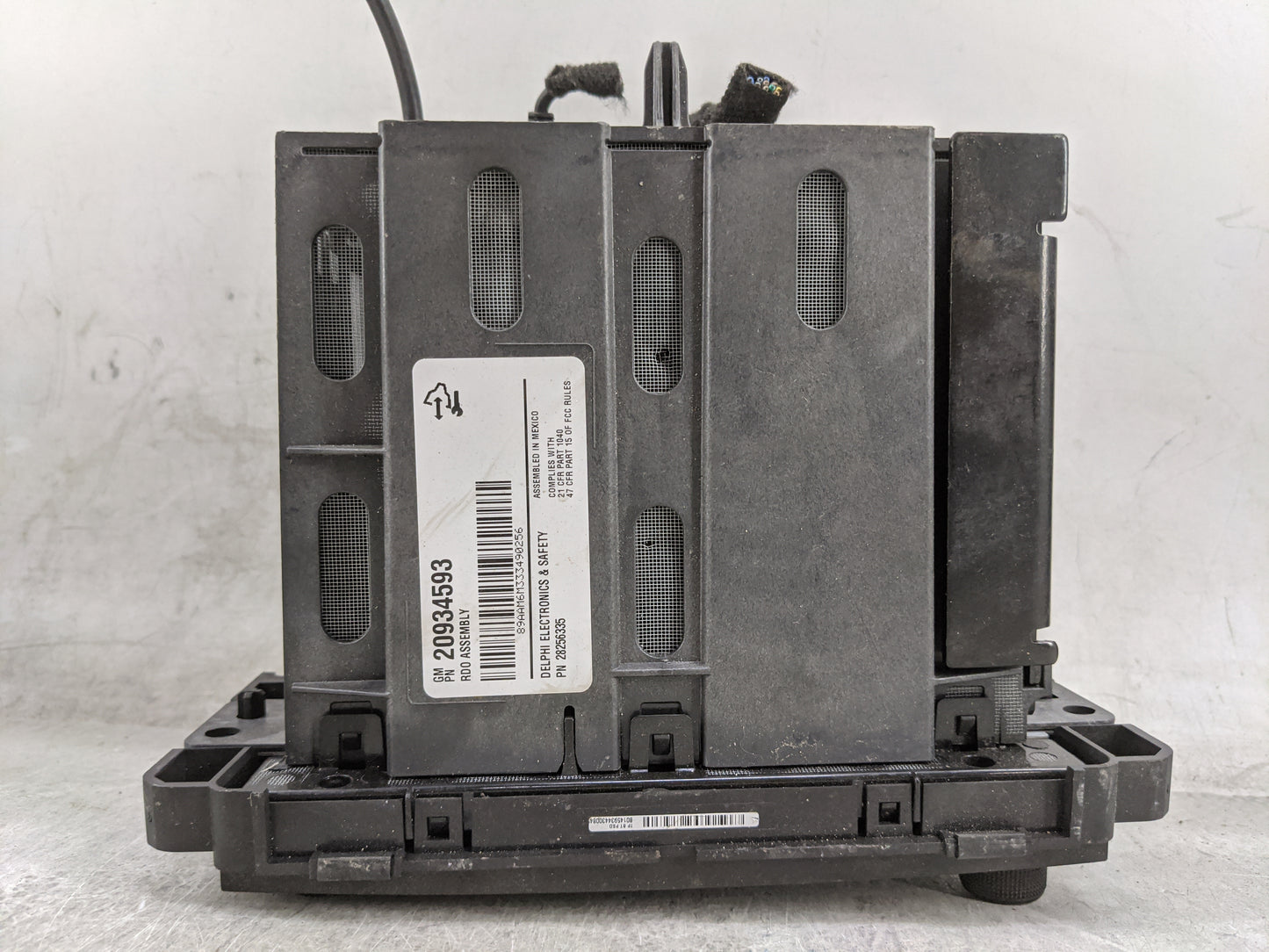 2007-2014 Chevrolet Tahoe Radio AM FM Cd Player Receiver Replacement P/N:20934593 28256335 Fits OEM Used Auto Parts - Oemuse