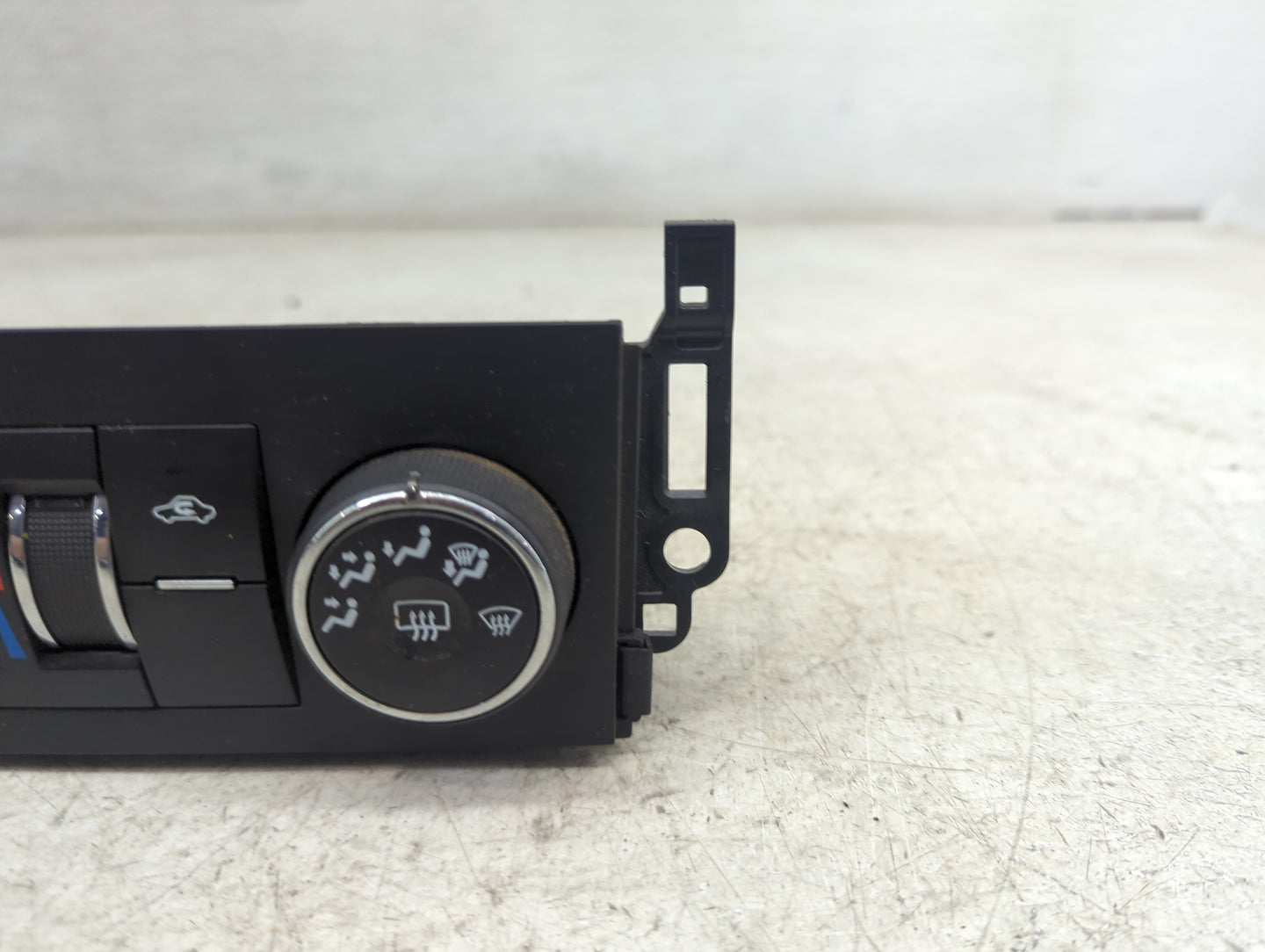 2012-2014 Chevrolet Tahoe Climate Control Module Temperature AC/Heater Replacement P/N:22879021 Fits Fits 2012 2013 2014 OEM