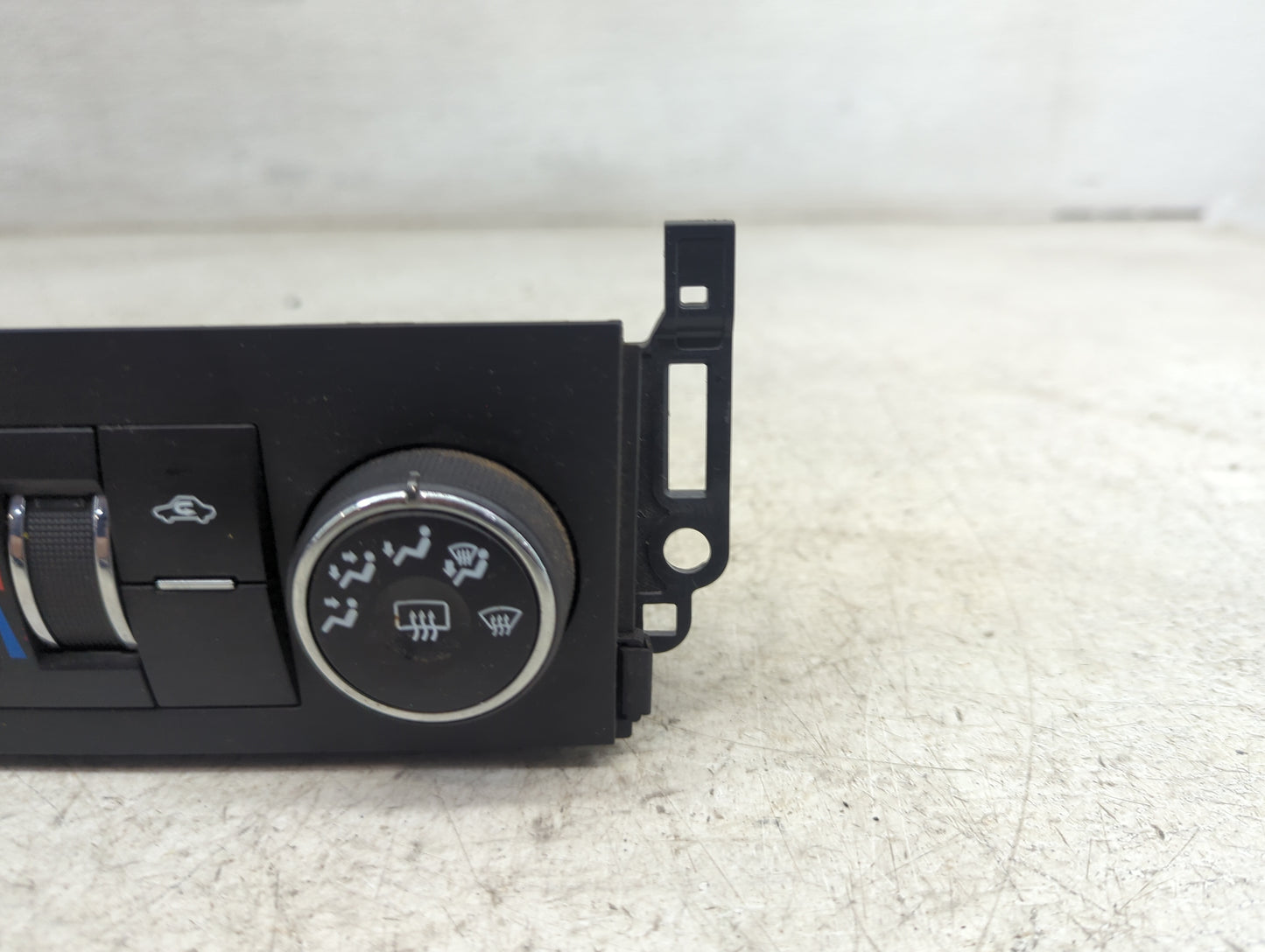 2012-2014 Chevrolet Tahoe Climate Control Module Temperature AC/Heater Replacement P/N:22879021 Fits Fits 2012 2013 2014 OEM