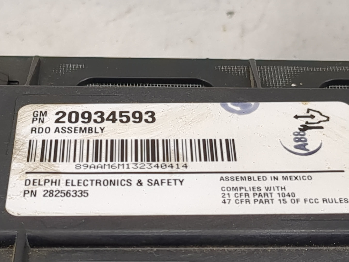 2010-2014 Chevrolet Tahoe Radio AM FM Cd Player Receiver Replacement P/N:20934593 28256335 Fits OEM Used Auto Parts - Oemuse