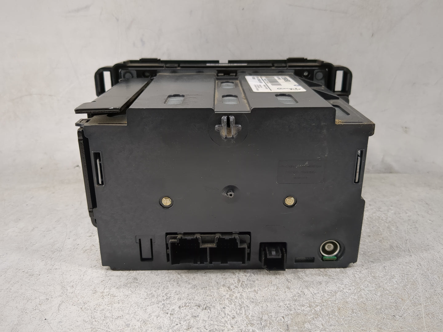 2010-2014 Chevrolet Tahoe Radio AM FM Cd Player Receiver Replacement P/N:20934593 28256335 Fits OEM Used Auto Parts - Oemuse