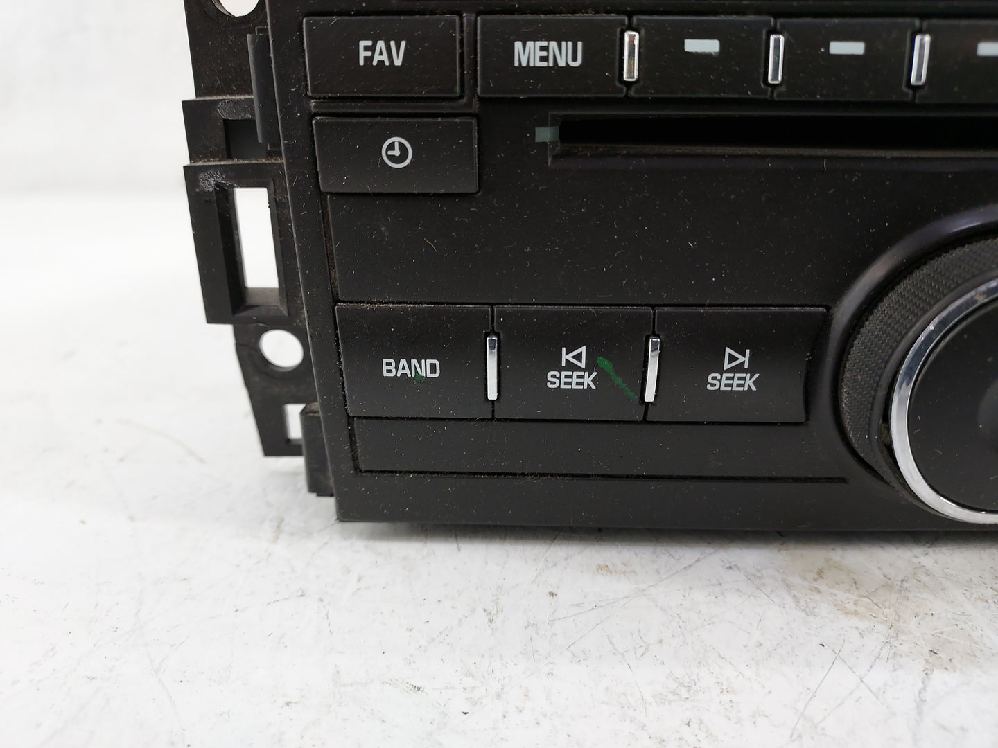 2010-2014 Chevrolet Tahoe Radio AM FM Cd Player Receiver Replacement P/N:20934593 28256335 Fits OEM Used Auto Parts - Oemuse