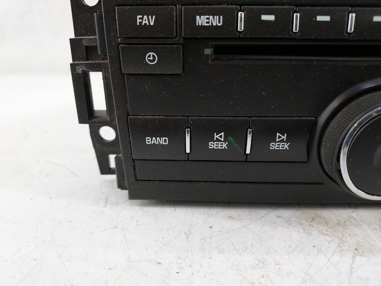2010-2014 Chevrolet Tahoe Radio AM FM Cd Player Receiver Replacement P/N:20934593 28256335 Fits OEM Used Auto Parts - Oemuse
