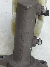 2009-2014 Chevrolet Tahoe Brake Master Cylinder 1496580 - Oemusedautoparts1.com