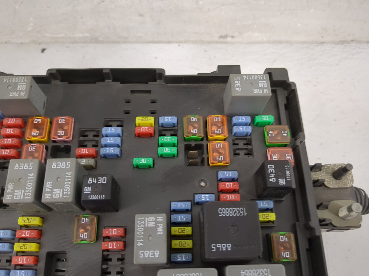 2010-2014 Chevrolet Tahoe Fusebox Fuse Box Panel Relay Module P/N:22798217 Fits Fits 2010 2011 2012 2013 2014 OEM Used Auto 