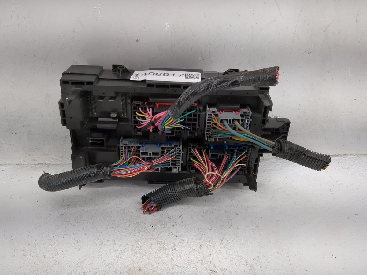 2010-2014 Chevrolet Tahoe Fusebox Fuse Box Panel Relay Module P/N:22798217 Fits Fits 2010 2011 2012 2013 2014 OEM Used Auto 