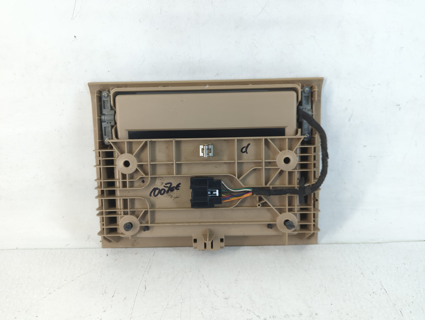 2012-2014 Chevrolet Tahoe Overhead Roof Console 747379 - Oemusedautoparts1.com