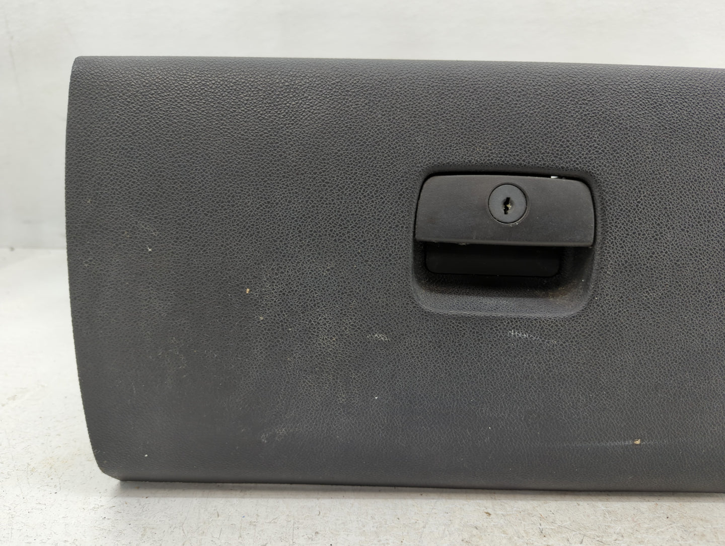 2014 Chevrolet Tahoe Passenger Glove Box Door Storage Compartment Ebony - Oemusedautoparts1.com